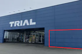 【スーパーセンタートライアル隼人店】キッチンカー出店限定/屋外 Ⓑキッチンカースペース【入口正面右側】