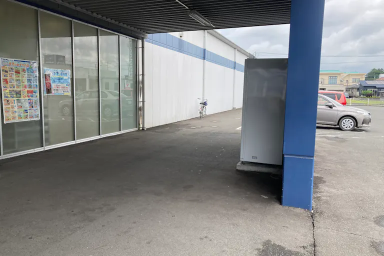 【電源】キッチンカーが小さい場合は軒下出店可能