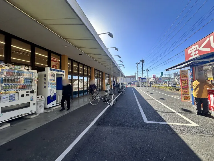 【生鮮市場TOP春日部】プロモーションに利用可能な1階屋外スペース(自販機横)