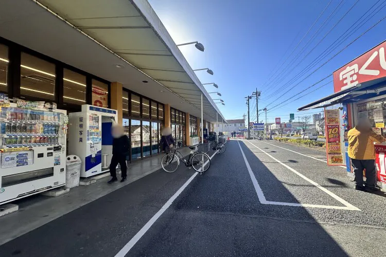 【生鮮市場TOP春日部】プロモーションに利用可能な1階屋外スペース(自販機横)