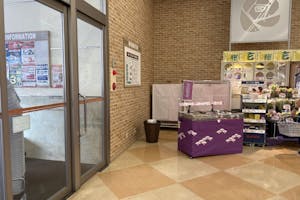 【オークワ生駒菜畑】販促プロモーションに最適な農産側にある催事スペーススペース