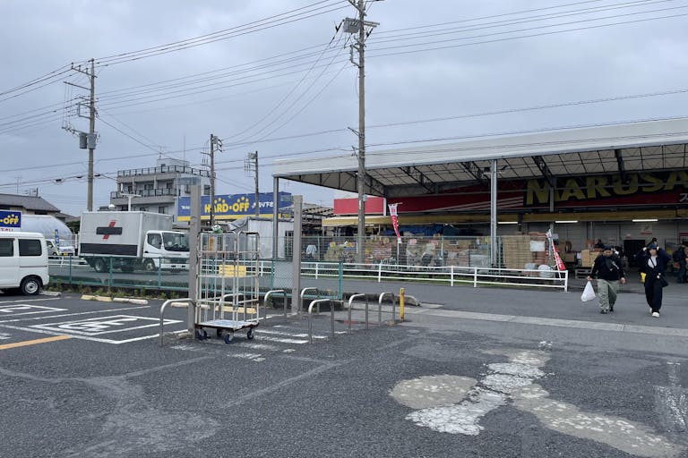 【マルサン吉川店】プロモーションに最適なレジ通過後の導線上に位置するスペース ※平日のみ利用可能の画像4