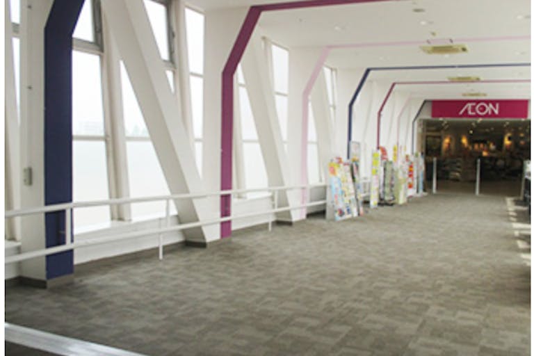 【イオンモール千葉ニュータウン】モール棟3F東ブリッジの画像1