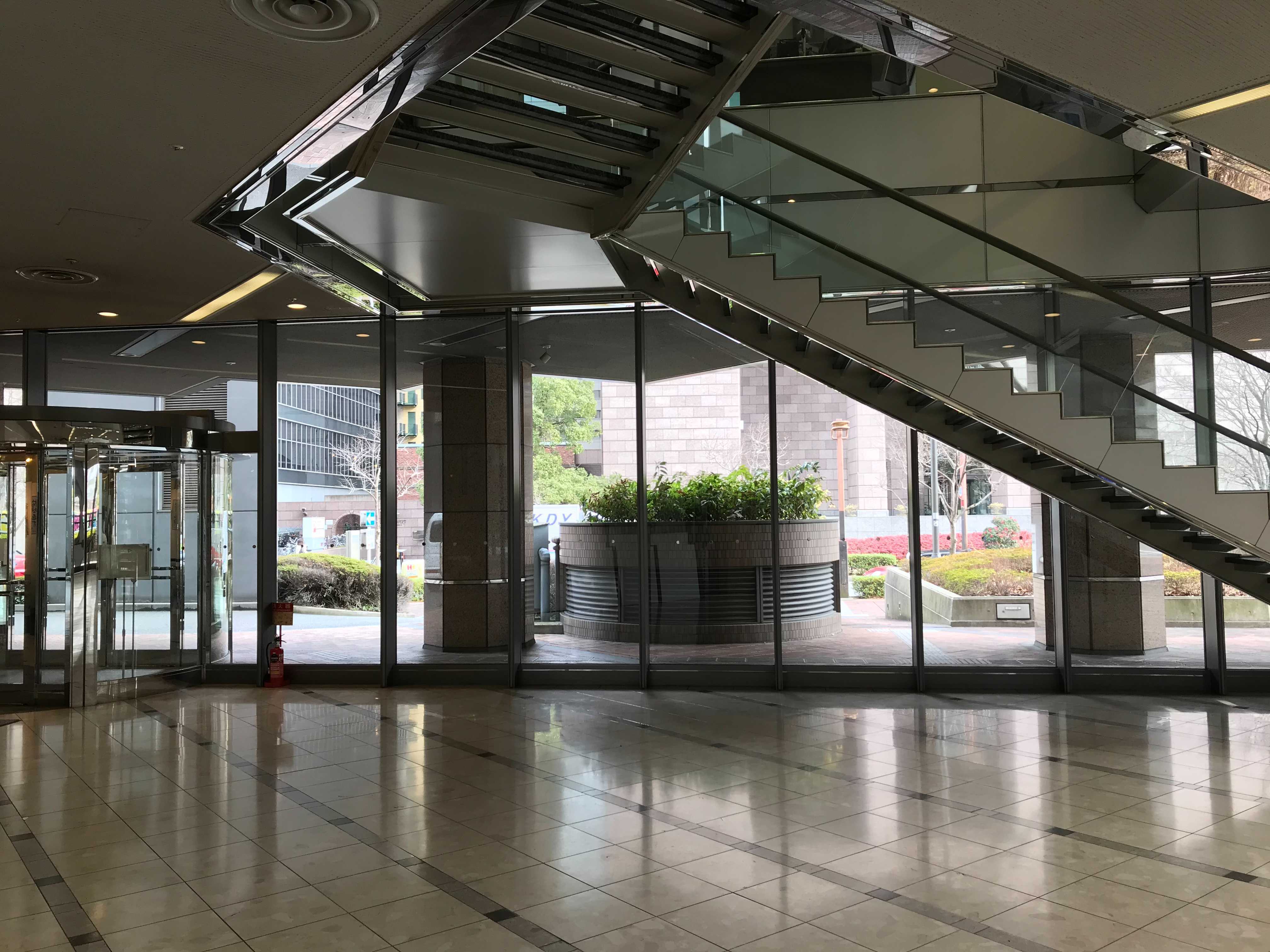 【毎日新聞ビル(大阪)】オフィスワーカー向けのPRイベントやポップアップに最適な大規模オフィスビル内のイベントスペース(階段下)の画像4