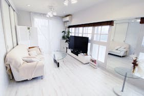 【代官山駅4分】雑誌のインタビュー撮影やYouTubeのライブ配信に最適な自然光豊かでネット環境や備品が充実したヘアサロン内撮影スタジオ