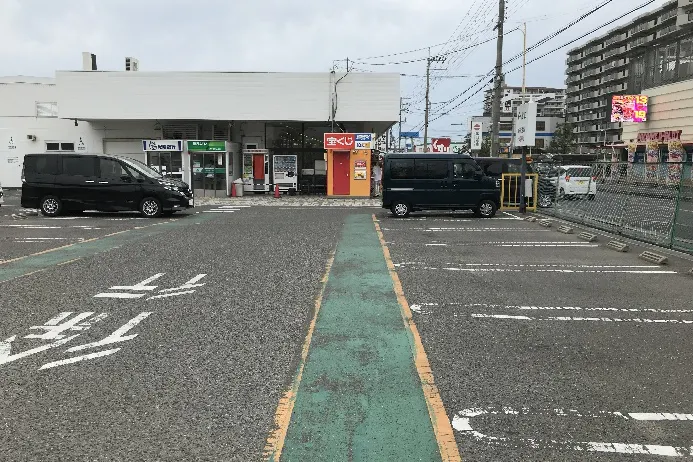 【西友 堺福田店】屋外駐車場 プロモーション用途やキッチンカー、物販、食物販のポップアップストアに最適なスーパー屋外軒先の催事イベントスペース