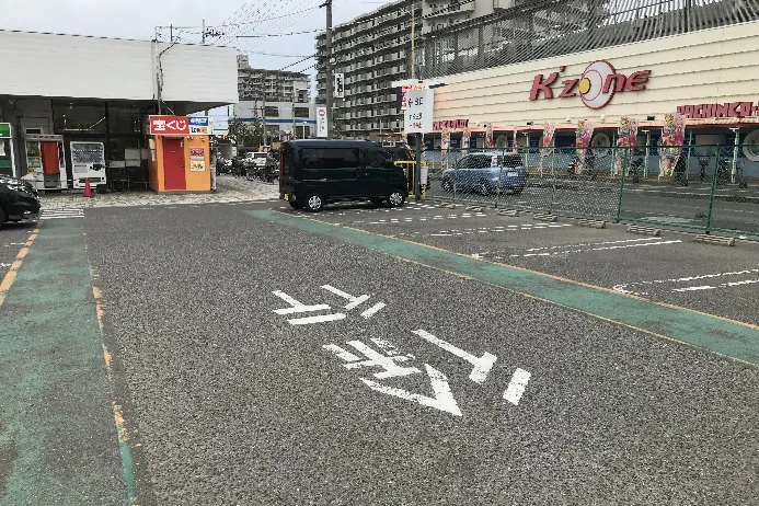 【西友 堺福田店】屋外駐車場 プロモーション用途やキッチンカー、物販、食物販のポップアップストアに最適なスーパー屋外軒先の催事イベントスペース