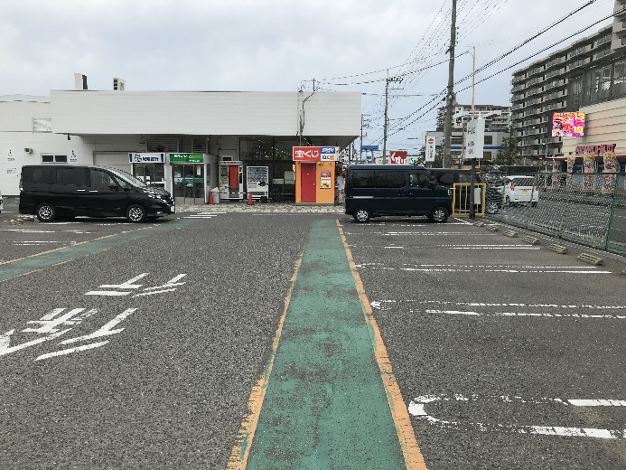 【西友　堺福田店】屋外駐車場　プロモーション用途やキッチンカー、物販、食物販のポップアップストアに最適なスーパー屋外軒先の催事イベントスペース