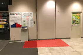 【西友 八日市店】1階風除室 ポップアップストア(物販、食物販)やプロモーション用途に最適なスーパー店内催事イベントスペース