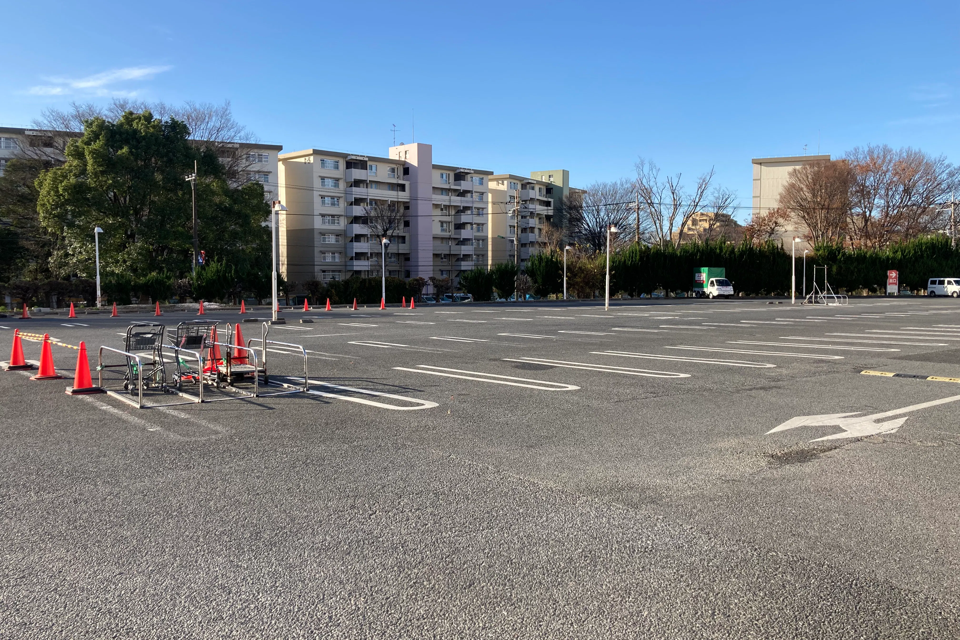 【ユニディ松戸ときわ平店】屋外駐車場① キッチンカーの出店に最適な屋外駐車場の催事イベントスペース