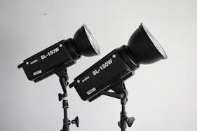 【初台駅4分】撮影や展示会に適したお洒落なレトロビルの中のイベントスペース