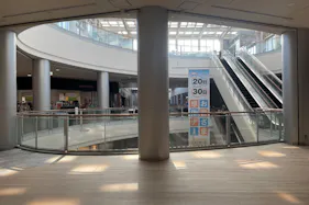 【イオンモール伊丹】3F スカイコート