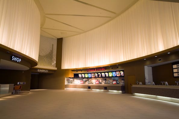 【シネプレックス幸手】PRイベントやサンプリングに最適な顧客にリーチしやすい映画館内のイベントスペース