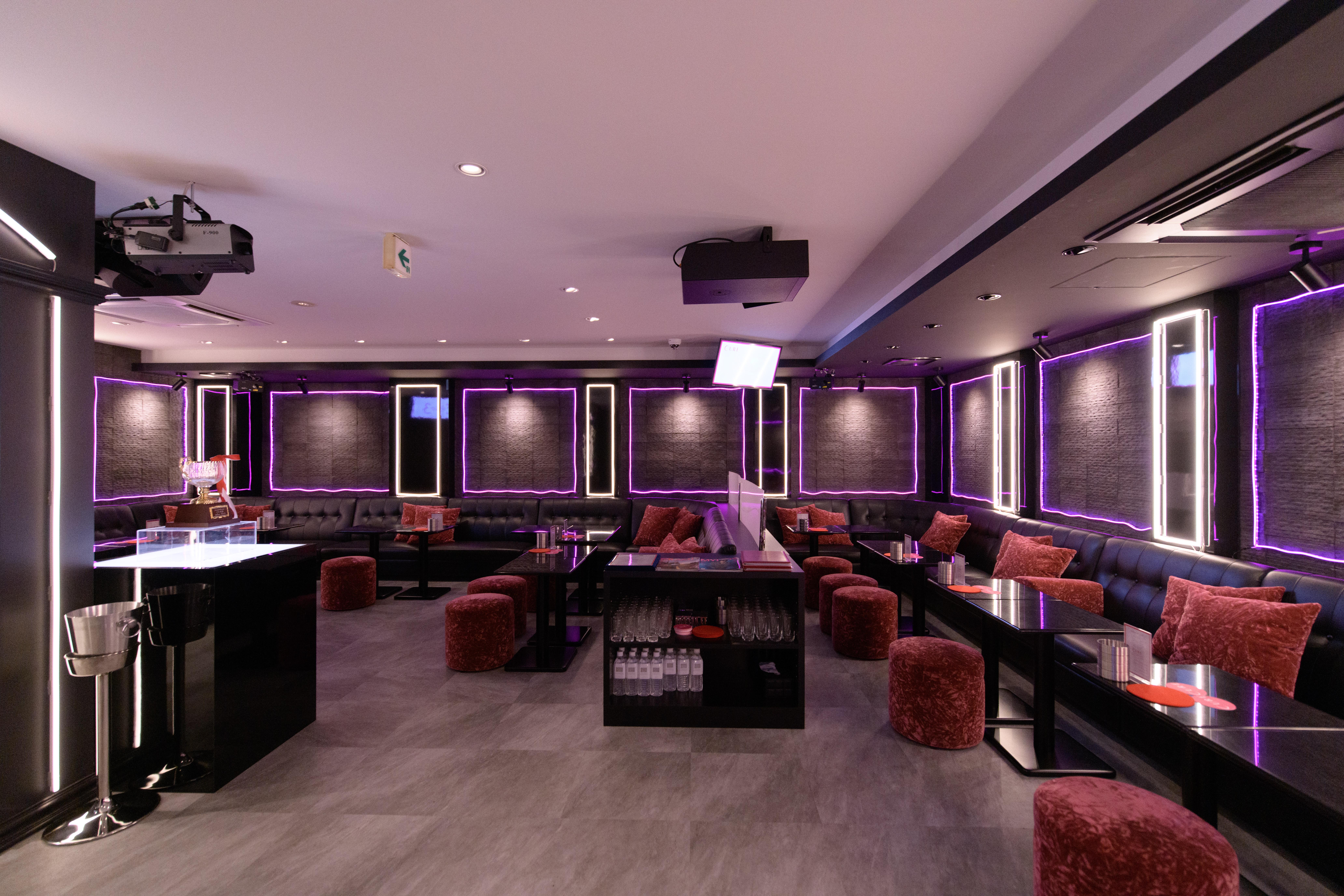 【東新宿駅5分】ロケや撮影に最適な新宿歌舞伎町にあるピンクとホワイトの照明が印象的なイベントスペースの画像6