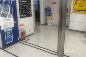 【メガセンタートライアル伊勢崎中央店】③食物販や出張販売に適したエレベーター横スペース(1階東側メイン出入口)