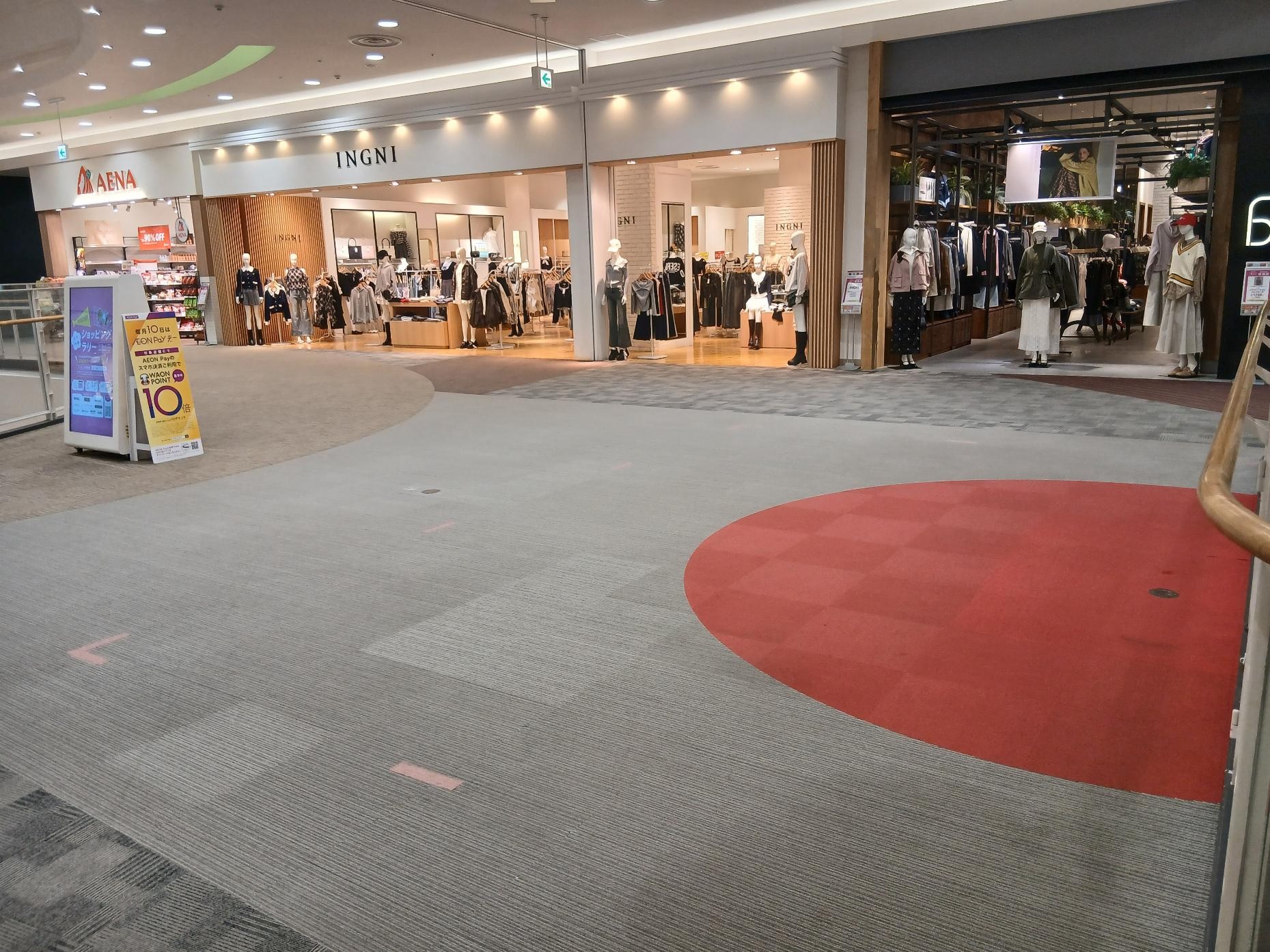 【イオンモール水戸内原】ＩＮＧＮＩ前