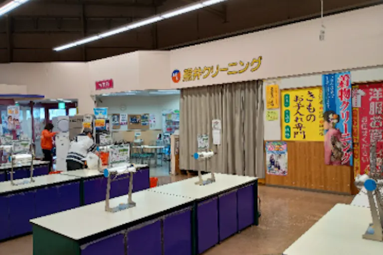 【ザ・ビッグ青森東店】クリーニング前イベントスペース 販促プロモーションに最適なスーパー店内催事イベントスペースの画像3