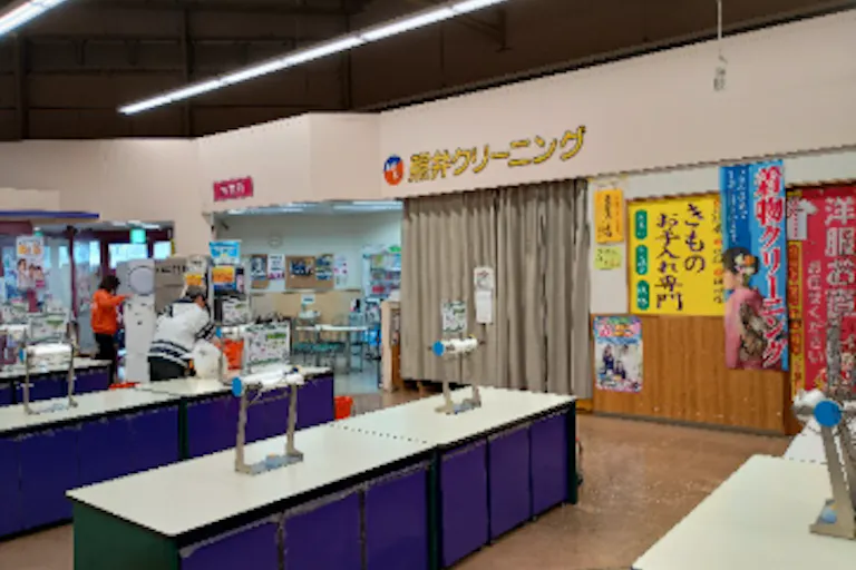 【ザ・ビッグ青森東店】クリーニング前イベントスペース 販促プロモーションに最適なスーパー店内催事イベントスペースの画像3