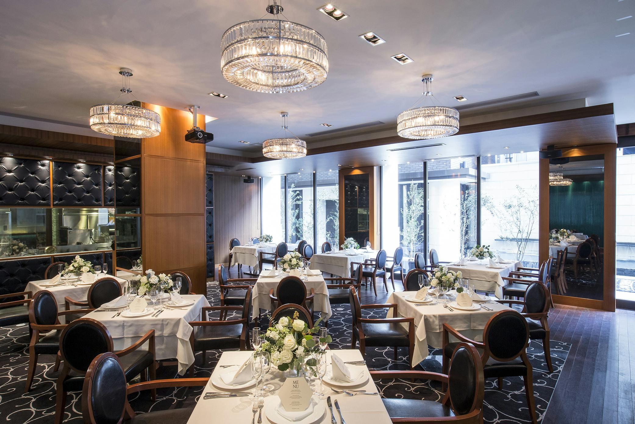 【天神駅5分】講演会から展示会まで多様な用途で活用できる広々としたイベントスペース(レストラン)