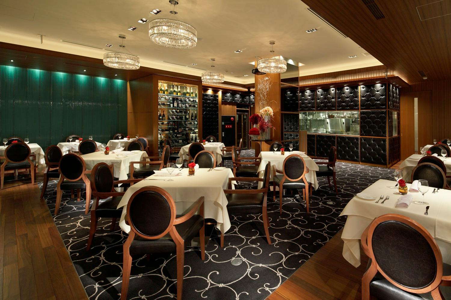 【天神駅5分】講演会から展示会まで多様な用途で活用できる広々としたイベントスペース(レストラン)