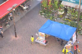 【王子駅前サンスクエア/B区画】食雑貨のポップアップストアや販売プロモーションイベントに適した駅チカの地域密着型商業施設にある屋外イベントスペース