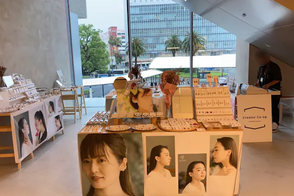 【アミュプラザみやざき】うみ館 ゆったりとした雰囲気で雑貨、サービスのポップアップやプロモーションに最適な3Fエスカレーター下のスペース