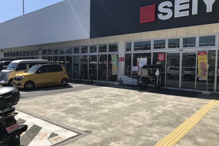 【西友 辻堂店】1階正面入口前 プロモーション用途や物販、食物販のポップアップストアに最適なスーパー店内催事イベントスペースの画像3