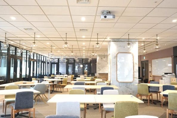 大人数収容可能なスペースでレセプションにおすすめな会場を探す