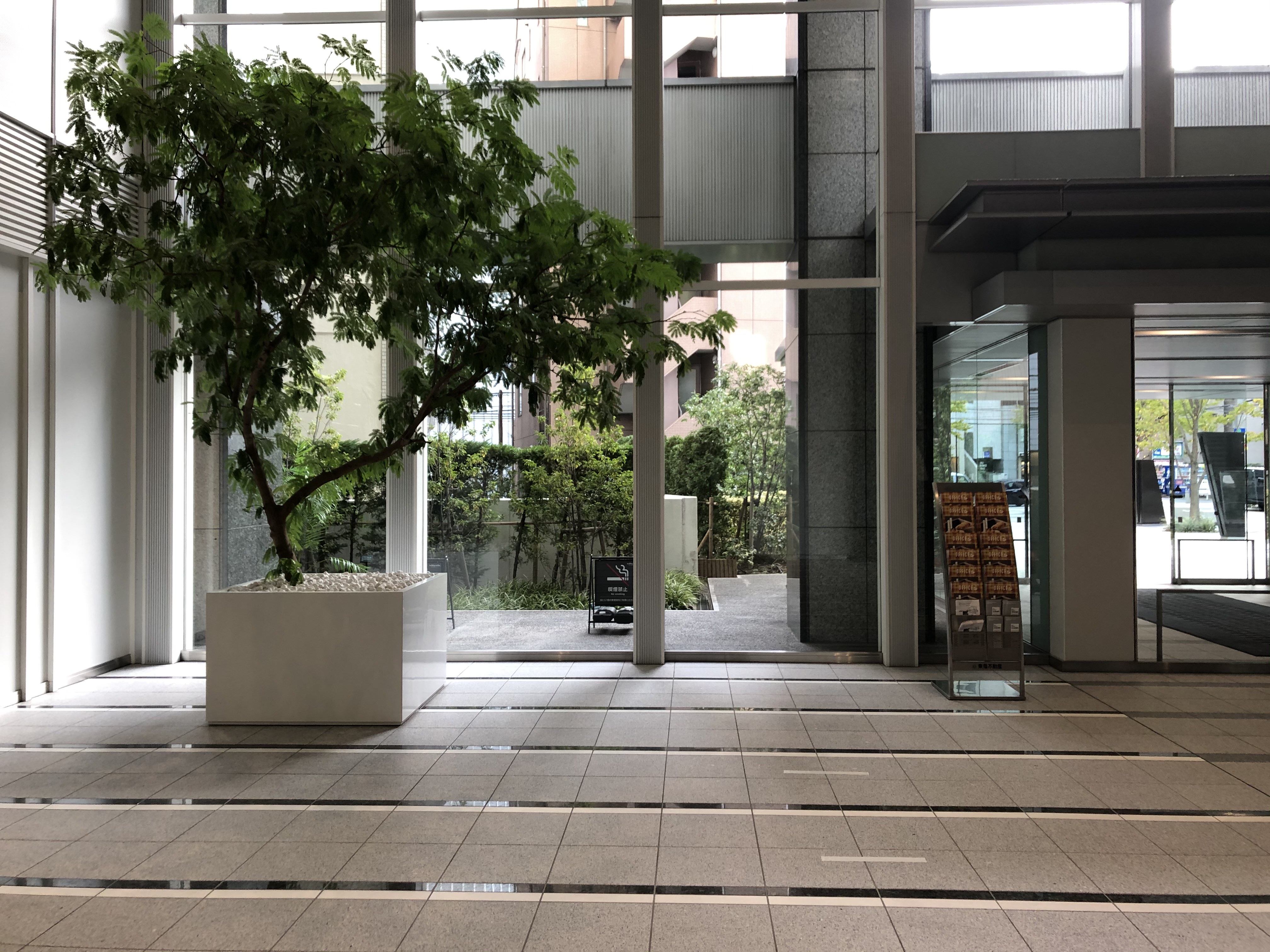 レイングッズ販売におすすめなレンタルスペースを探すのイメージ