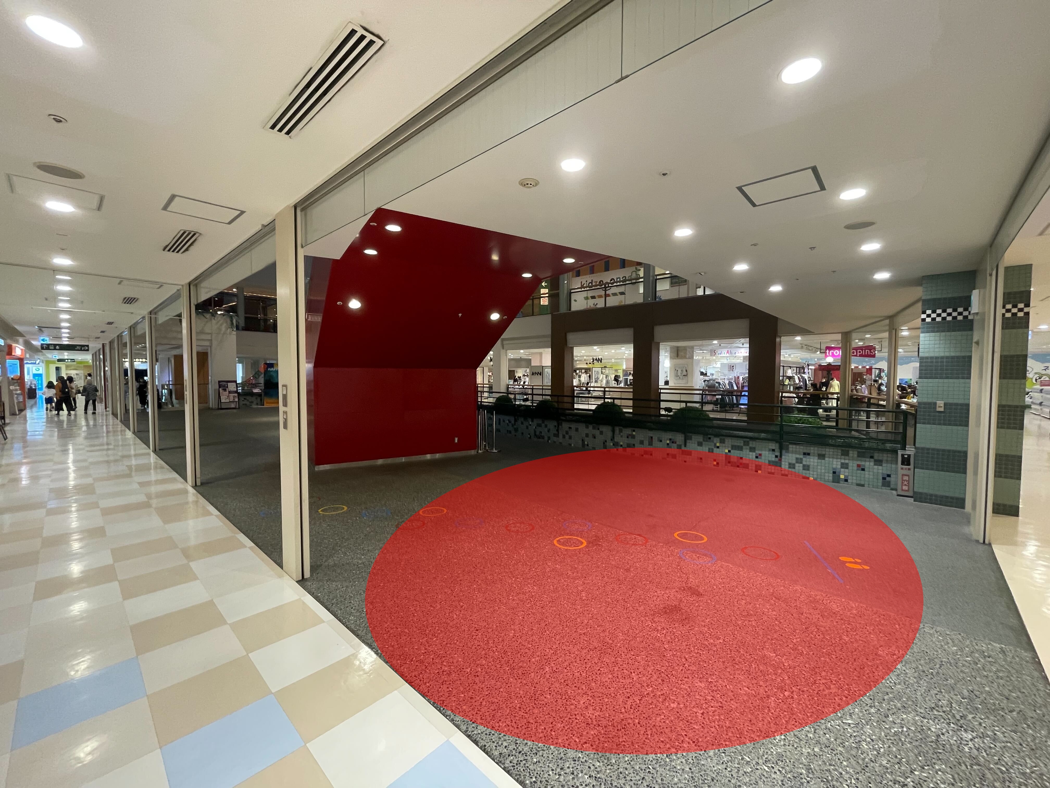 ショッピングモールのファミリーフロアでポップアップにおすすめなスペースを探す